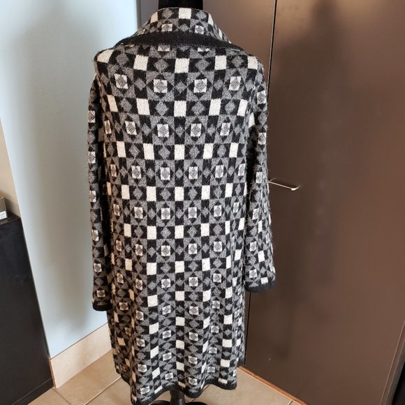 Long Warm Cardigan Sized XL Max Studio - Picture 3 of 8